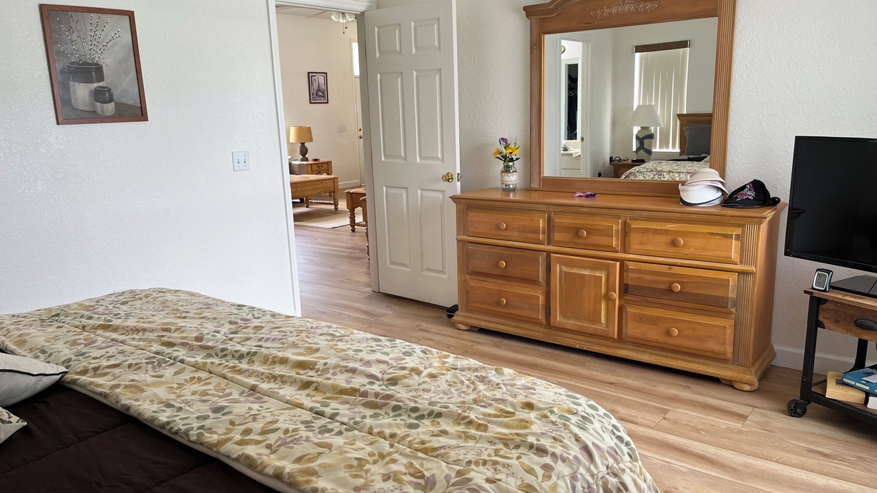 Photo of Bedroom in Loma Vista