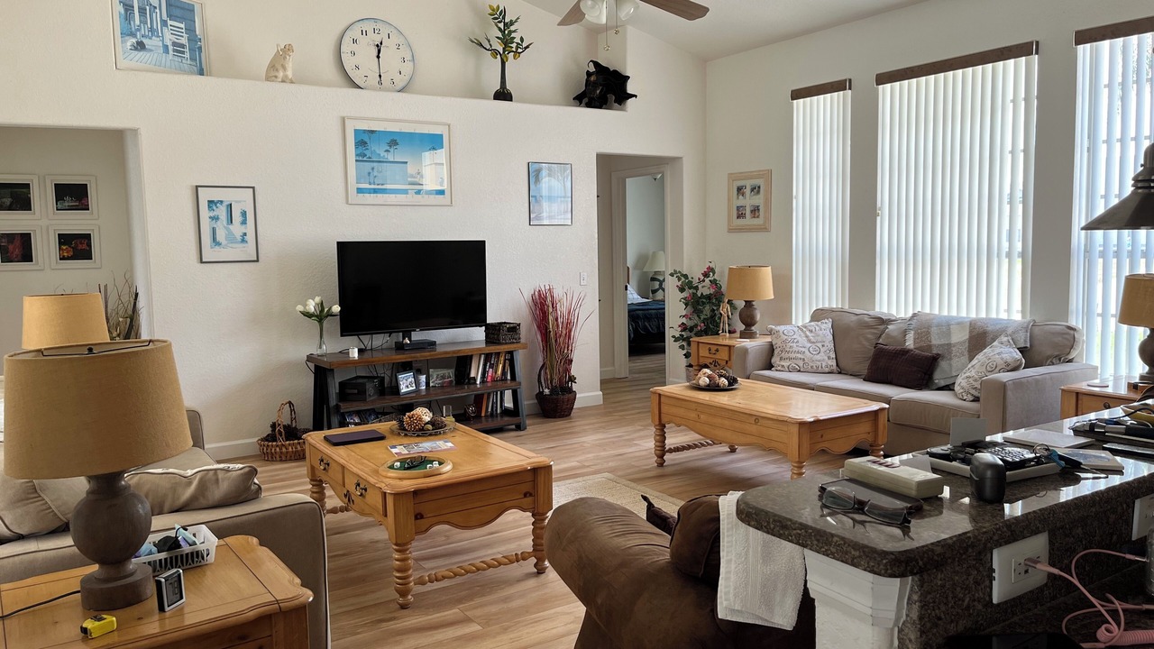 Photo of Livingroom in Loma Vista