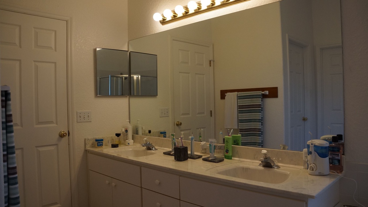 Photo of Bathroom in Loma Vista