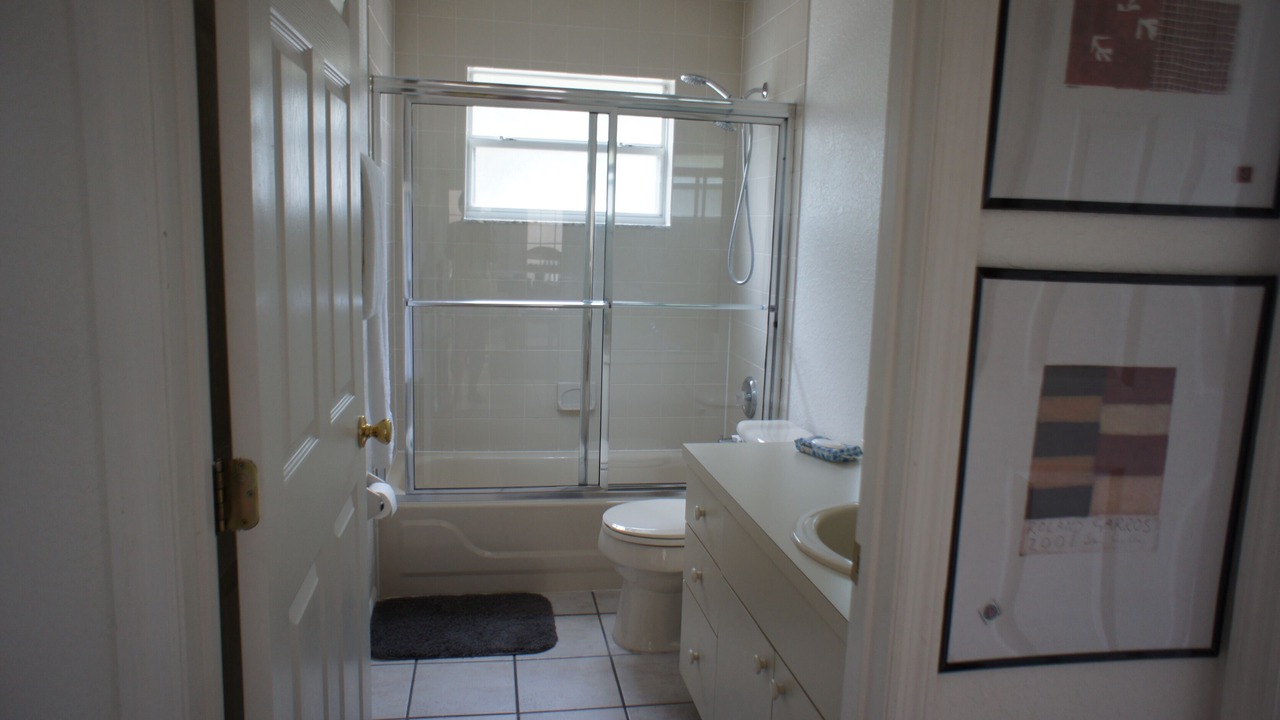 Photo of Bathroom in Loma Vista