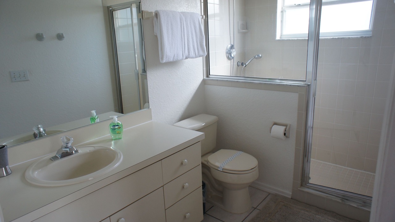Photo of Bathroom in Loma Vista
