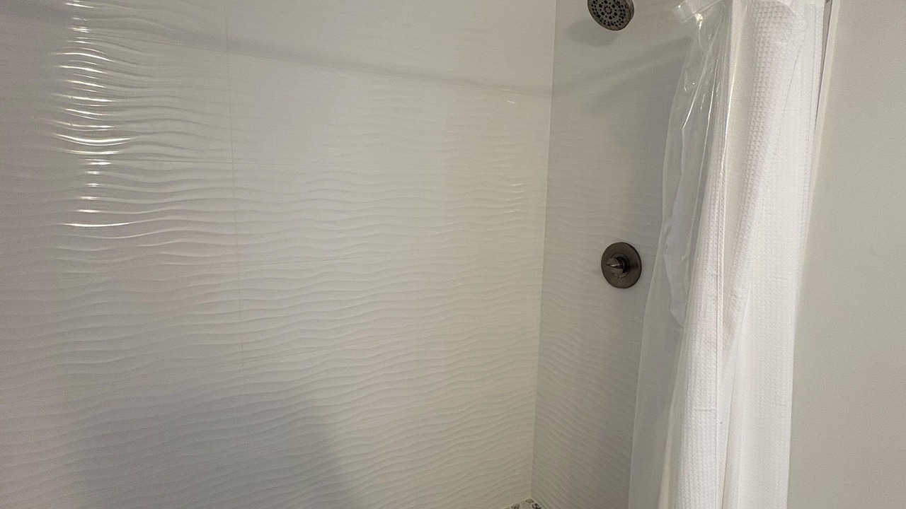 Photo of Bathroom in Melrose on the Beach