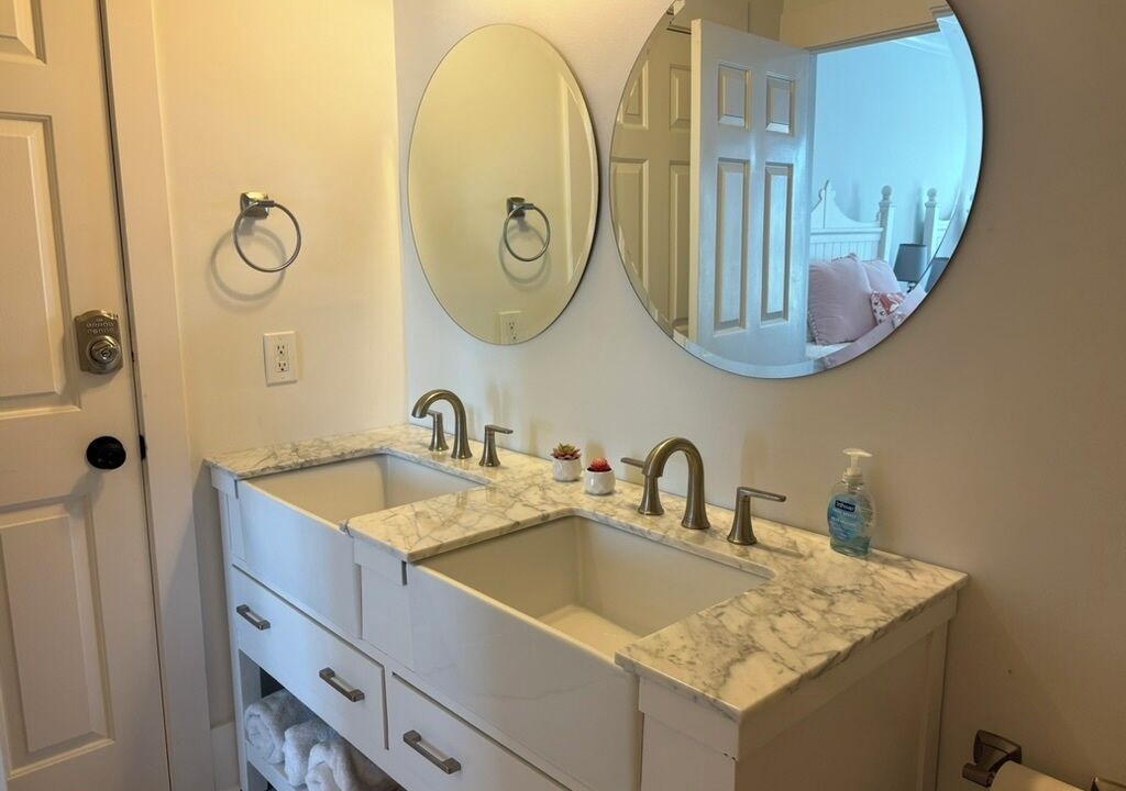 Photo of Bathroom in Melrose on the Beach
