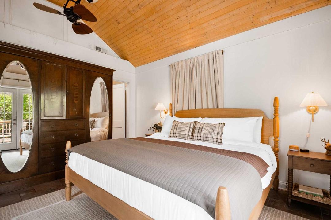 Photo of Bedroom in Lookout Mountain