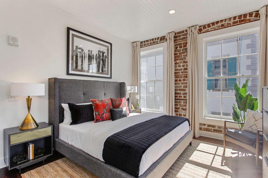Photo of Bedroom in Historic District - North
