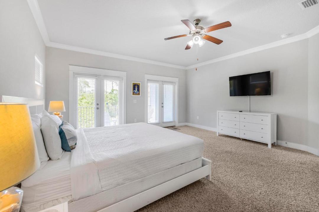 Photo of Bedroom in Ono Island