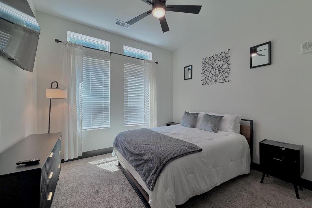 Photo of Bedroom in East Side