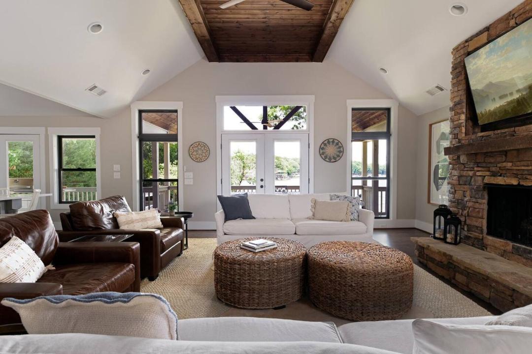 Photo of Livingroom in Lake Oconee