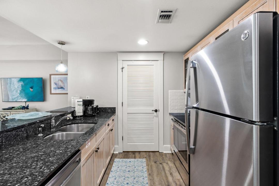 Photo of Kitchen in Baytowne Wharf