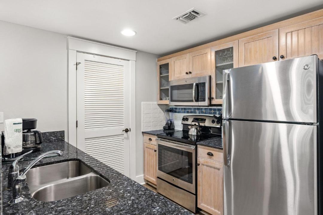 Photo of Kitchen in Baytowne Wharf