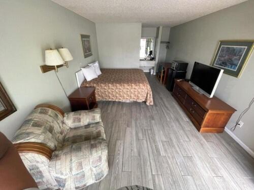 Photo of Bedroom in Lake City