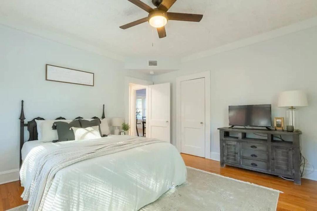 Photo of Bedroom in Riverside