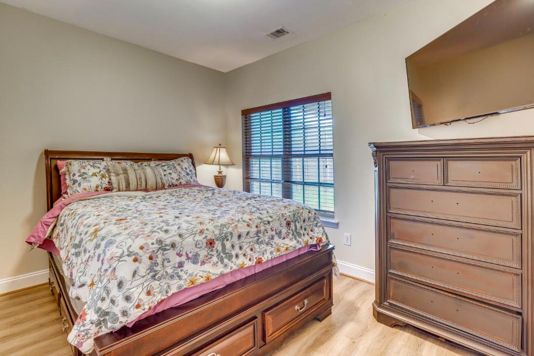 Photo of Bedroom in Fultondale