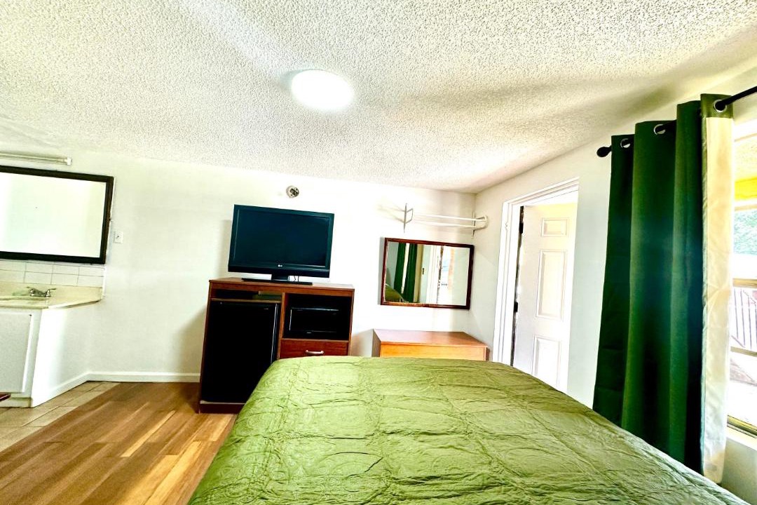 Photo of Bedroom in Americus