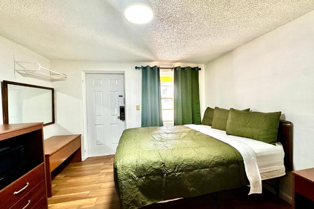 Photo of Bedroom in Americus