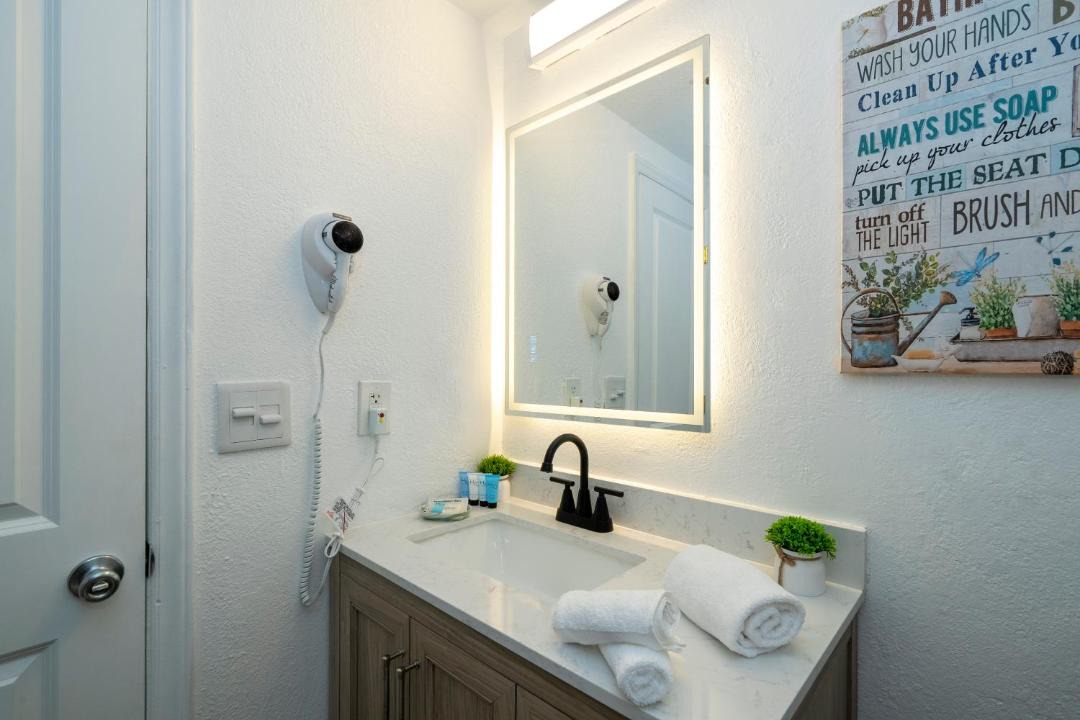 Photo of Bathroom in Florida Center