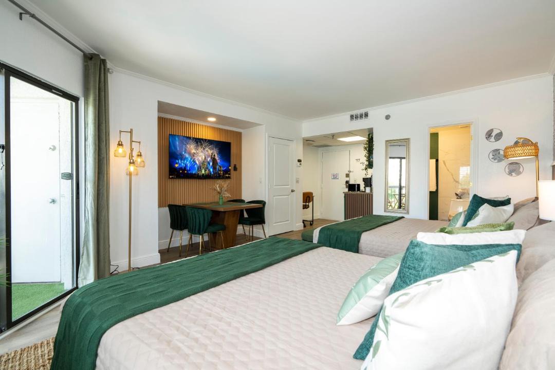 Photo of Bedroom in Florida Center