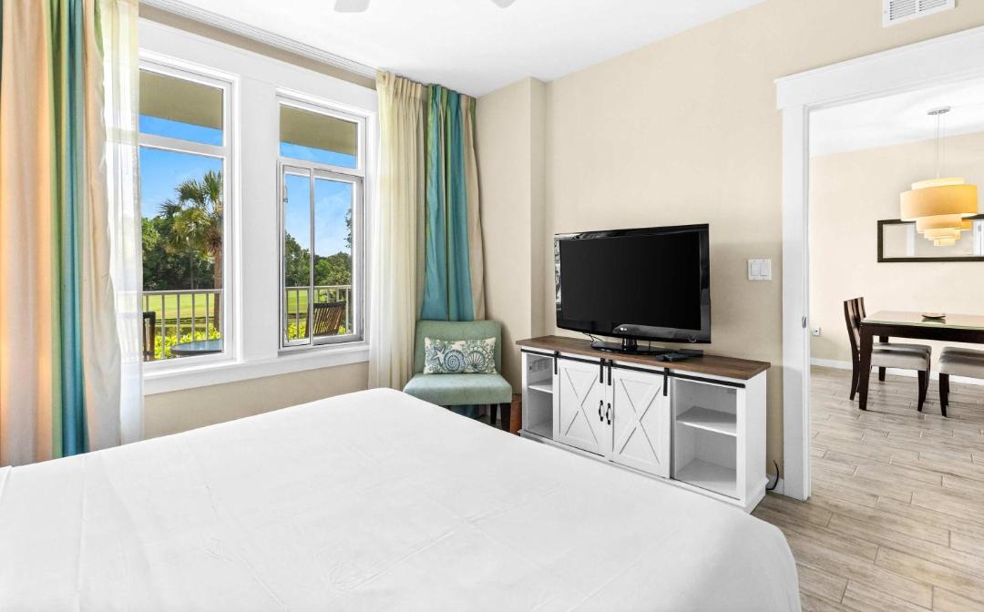 Photo of Bedroom in Baytowne Wharf