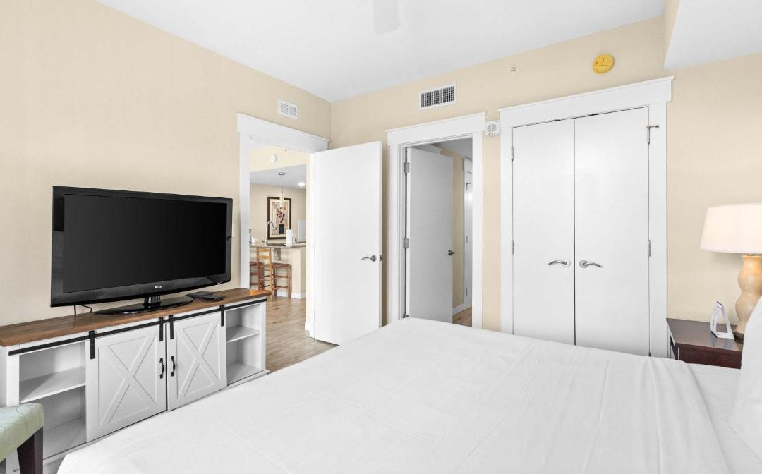 Photo of Bedroom in Baytowne Wharf