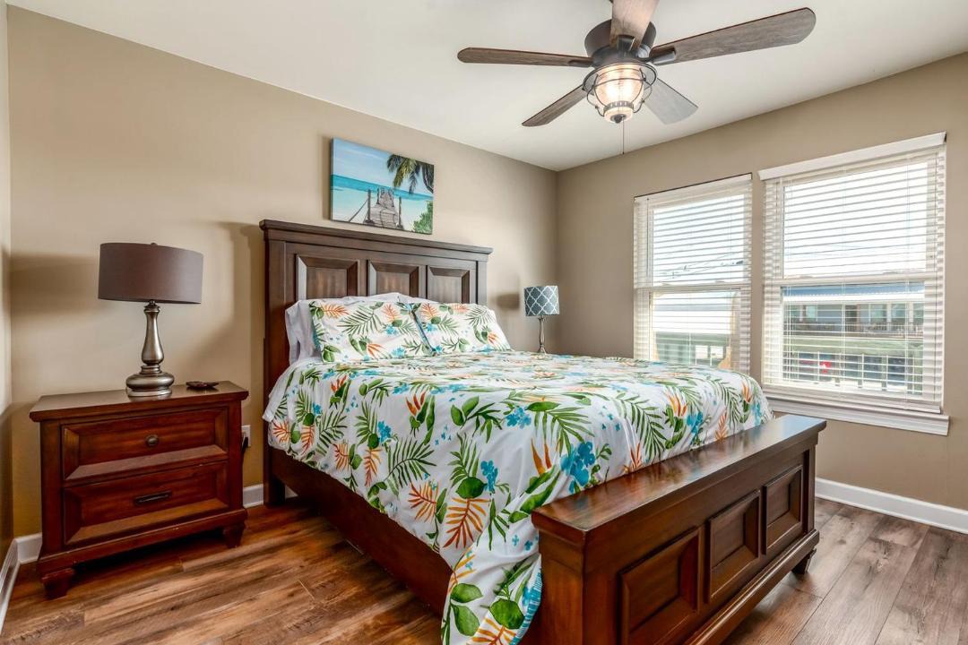 Photo of Bedroom in Silver Cay