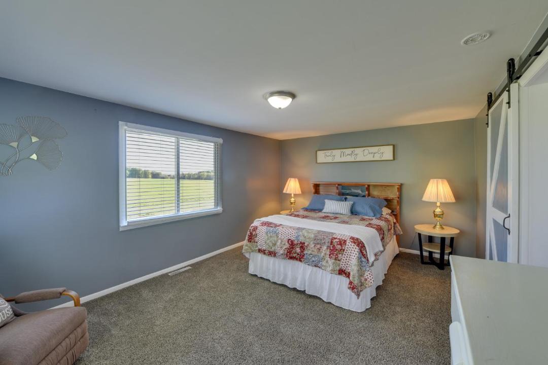 Photo of Bedroom in Central Lake