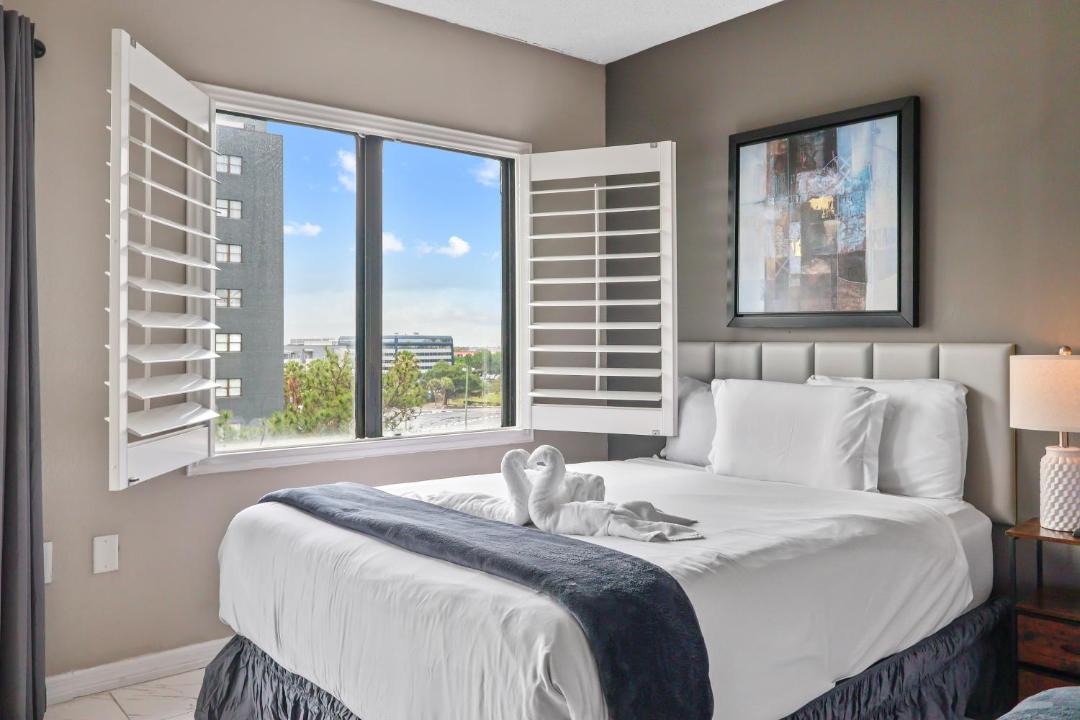 Photo of Bedroom in Florida Center