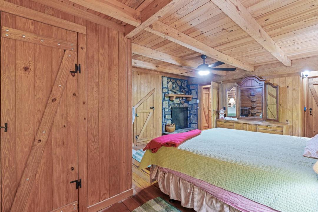 Photo of Bedroom in Jasper
