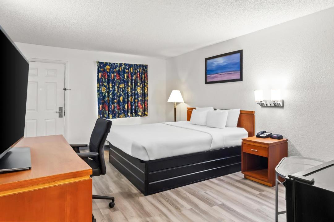 Photo of Bedroom in MacClenny