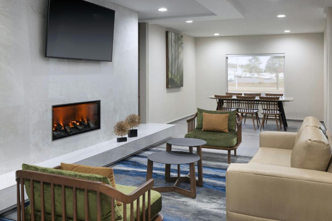 Photo of Livingroom in Lake City