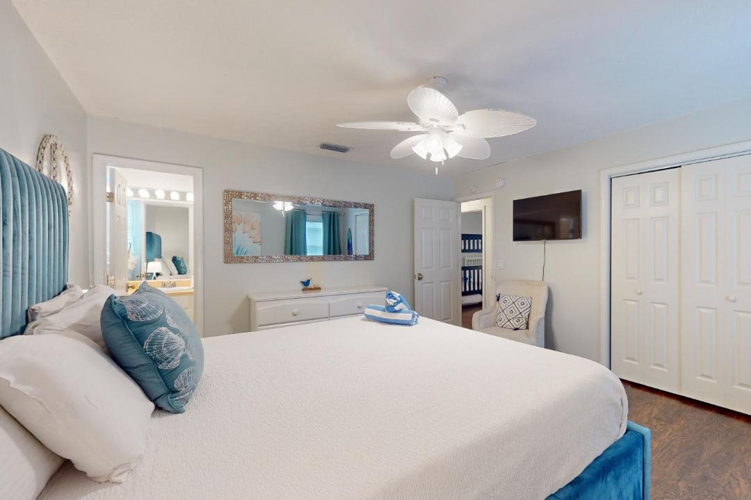 Photo of Bedroom in Holiday Beach