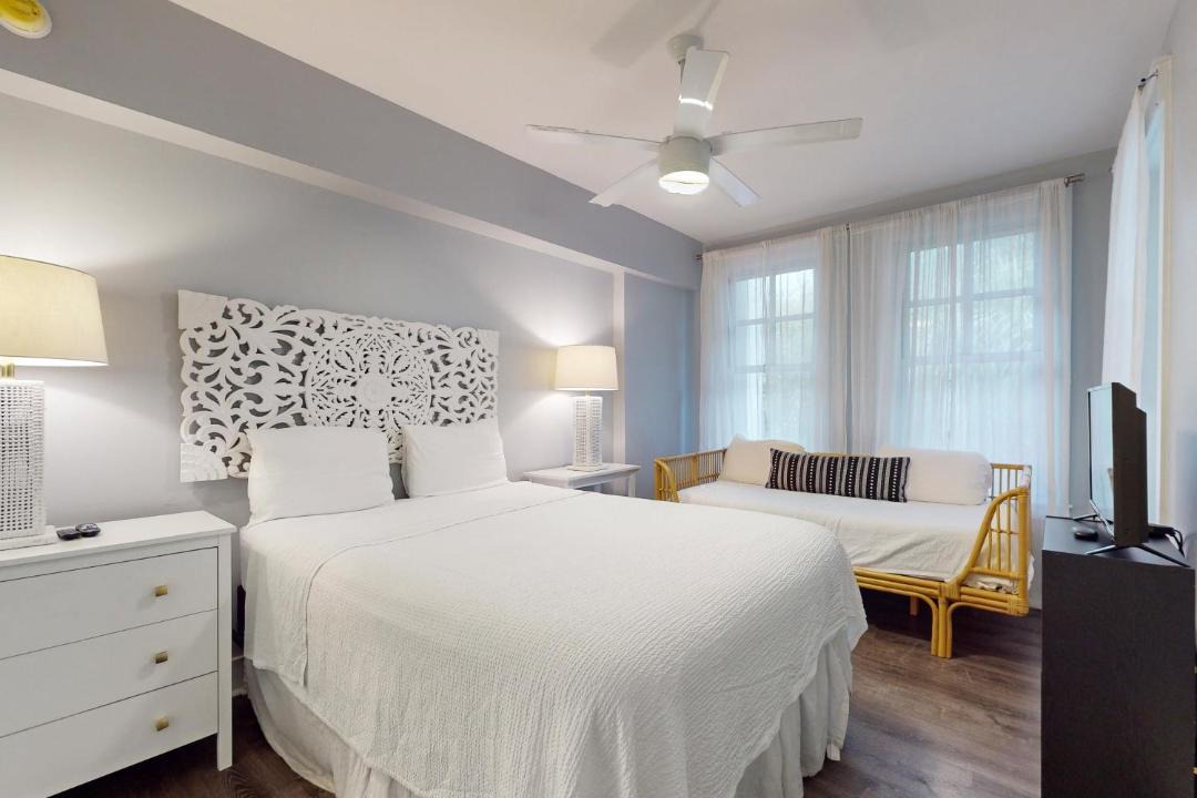 Photo of Bedroom in Baytowne Wharf