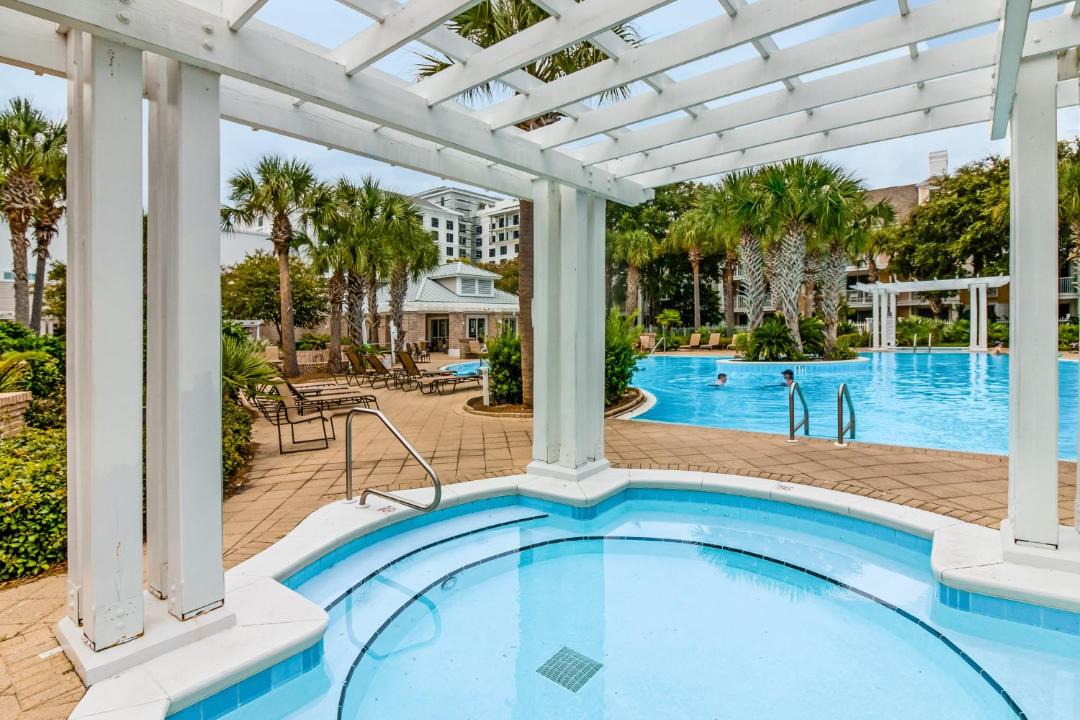 Photo of Patio Balcony in Baytowne Wharf