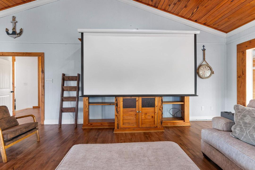 Photo of Livingroom in Foley