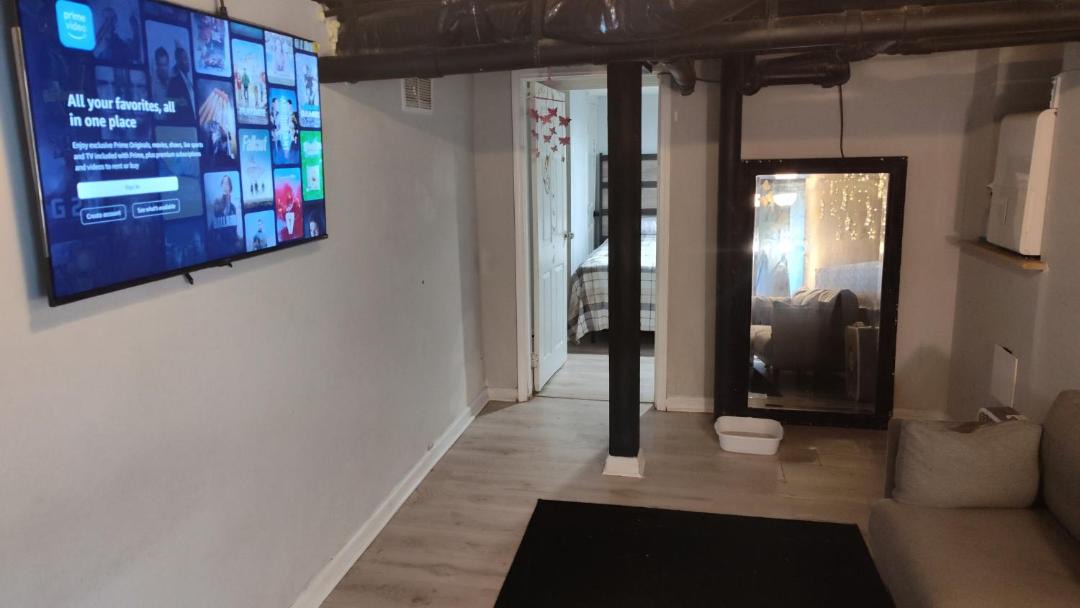Photo of Livingroom in Candler-McAfee