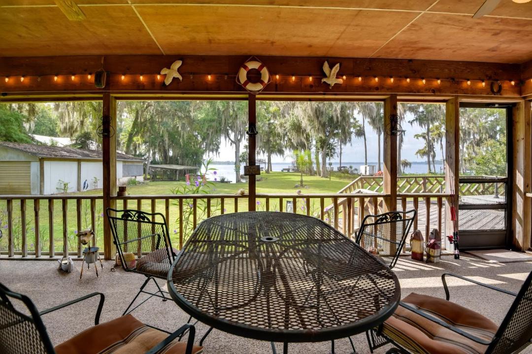 Photo of Patio Balcony in Welaka