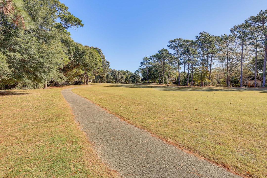 Photo of Others in Daphne