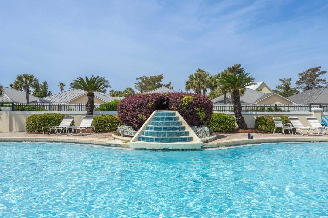 Photo of Others in Avalon Beach Estates
