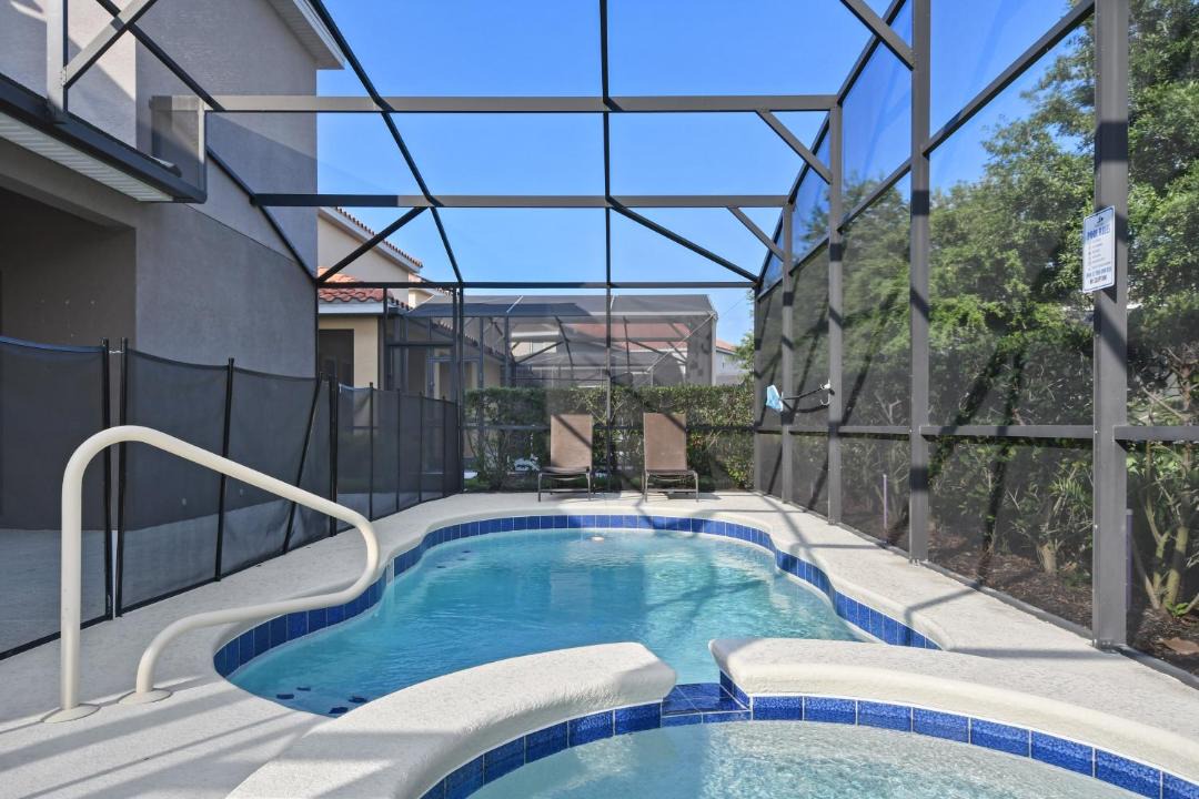 Photo of Patio Balcony in Loughman