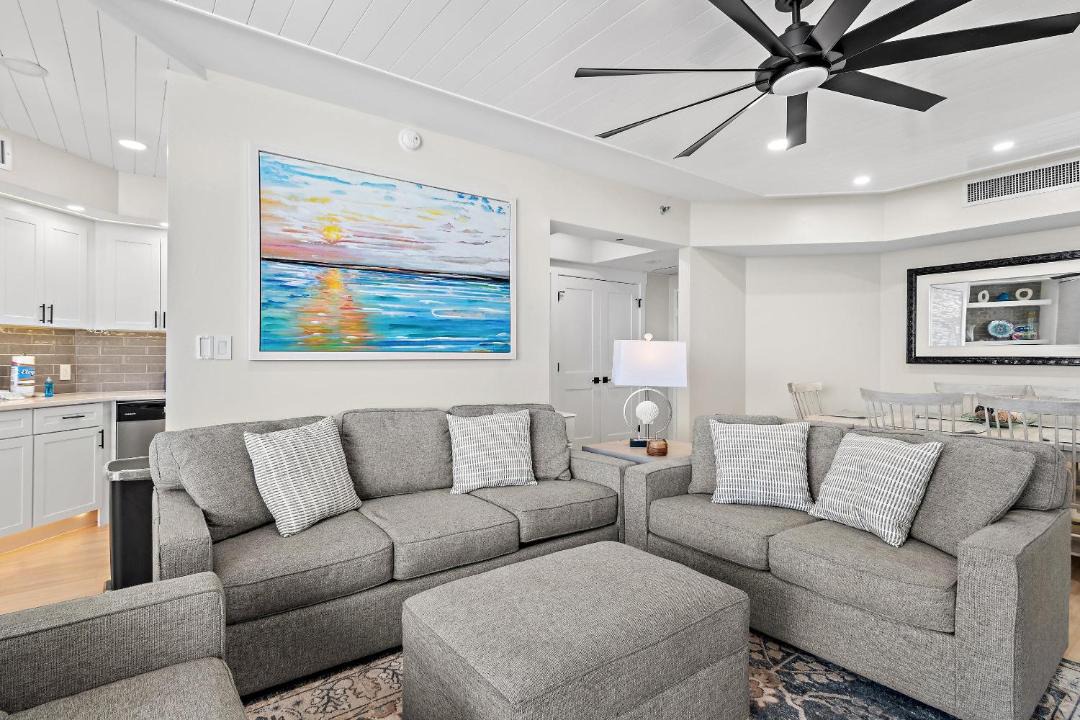 Photo of Others in Avalon Beach Estates