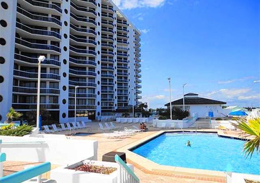 Photo of Others in Avalon Beach Estates