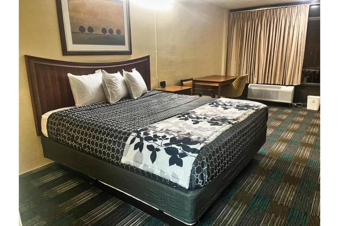 Photo of Bedroom in Laurel