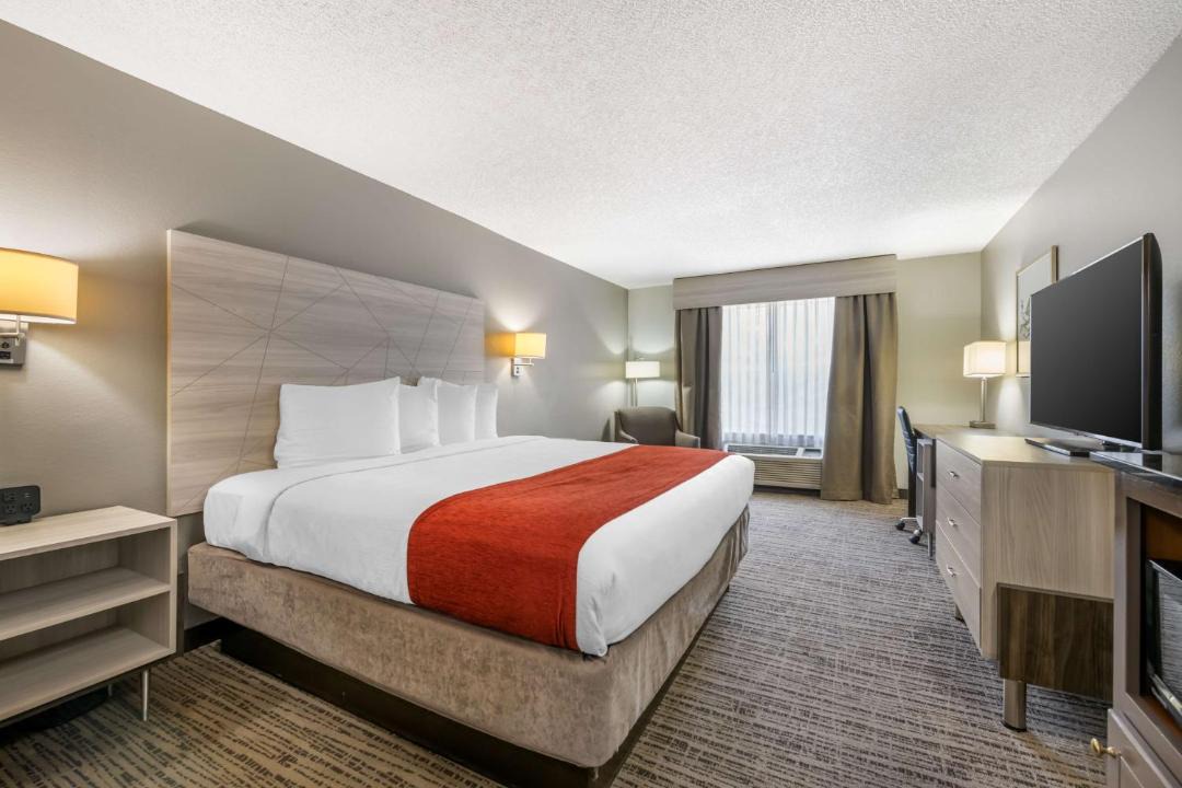 Photo of Bedroom in Lake City