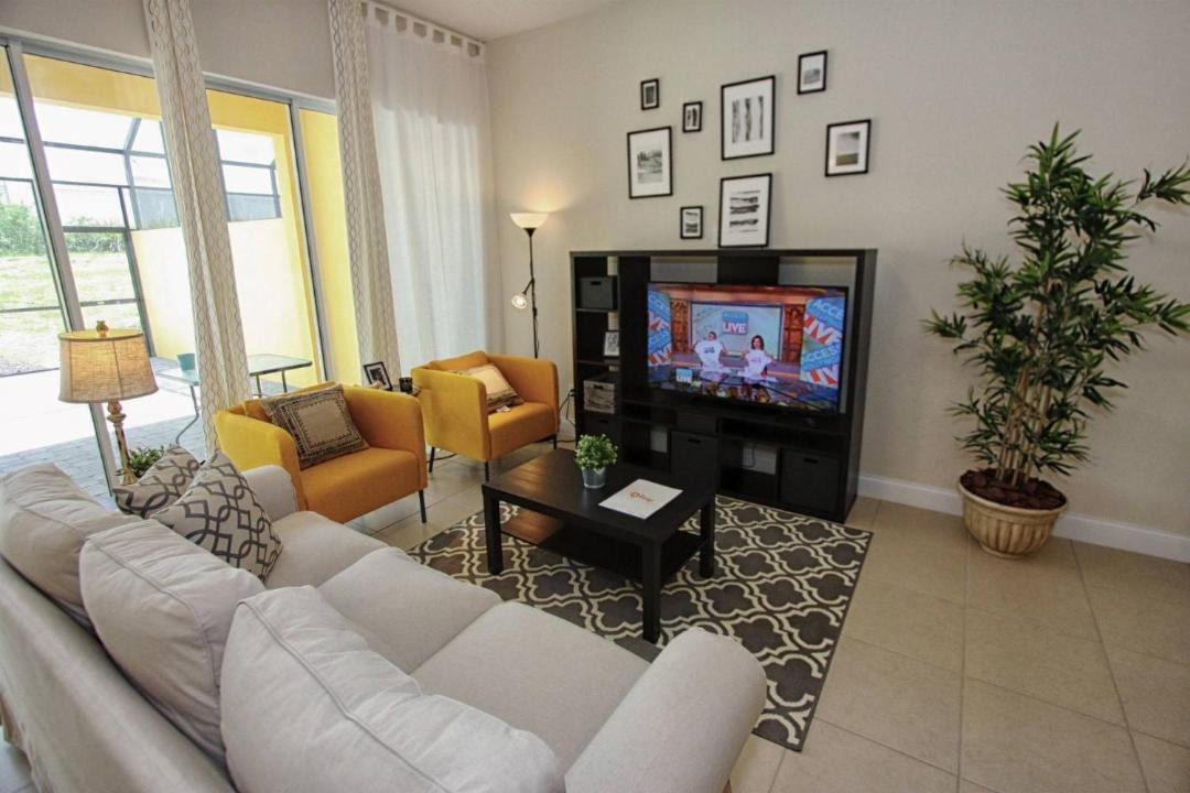Photo of Livingroom in Davenport