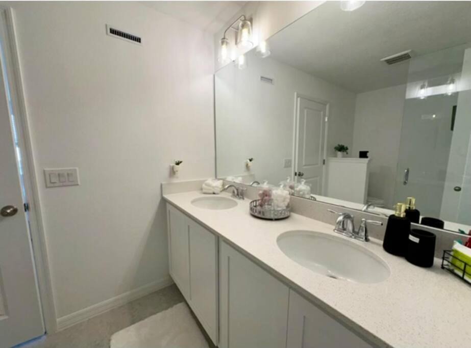 Photo of Bathroom in Davenport