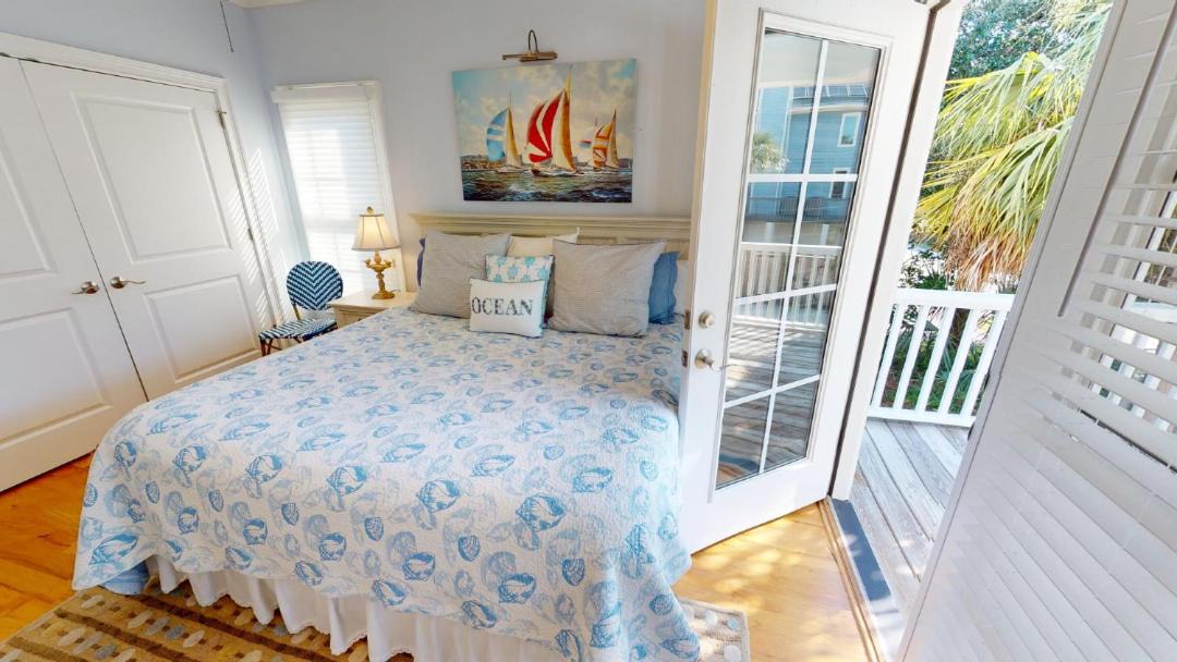 Photo of Bedroom in Tybee Island