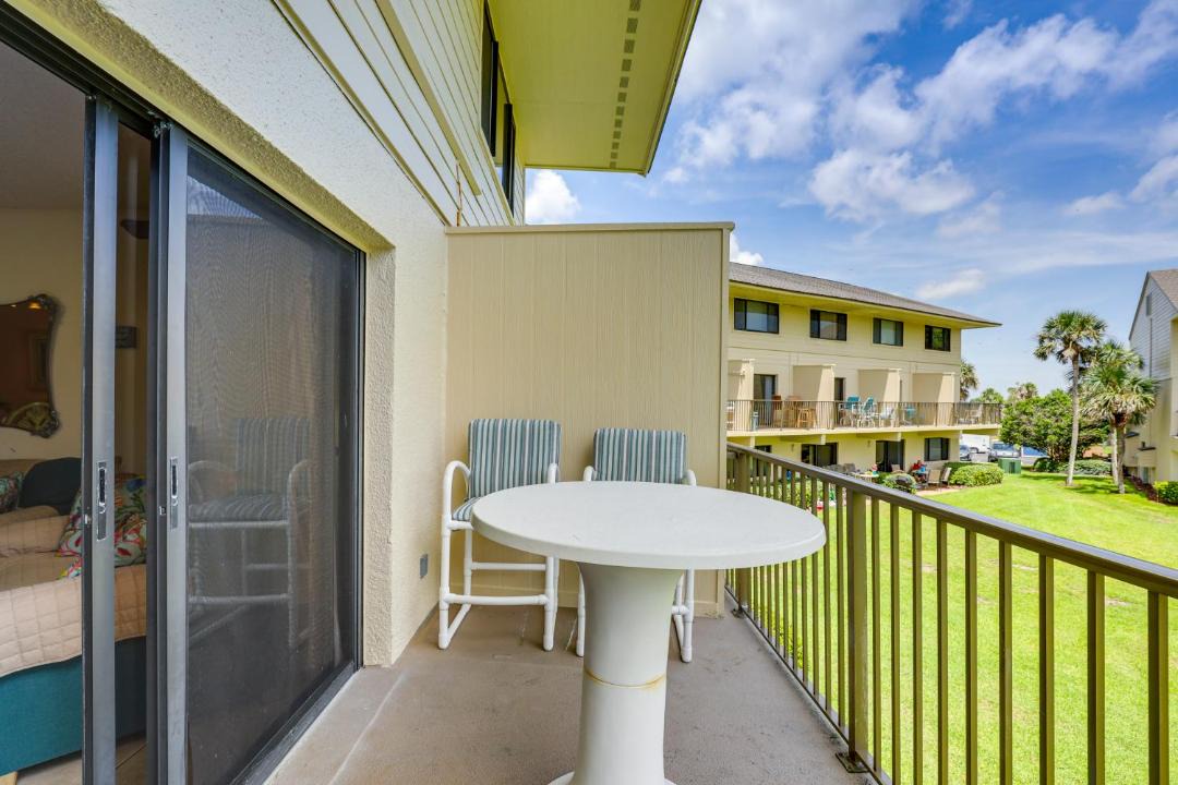 Photo of Patio Balcony in Crescent Beach