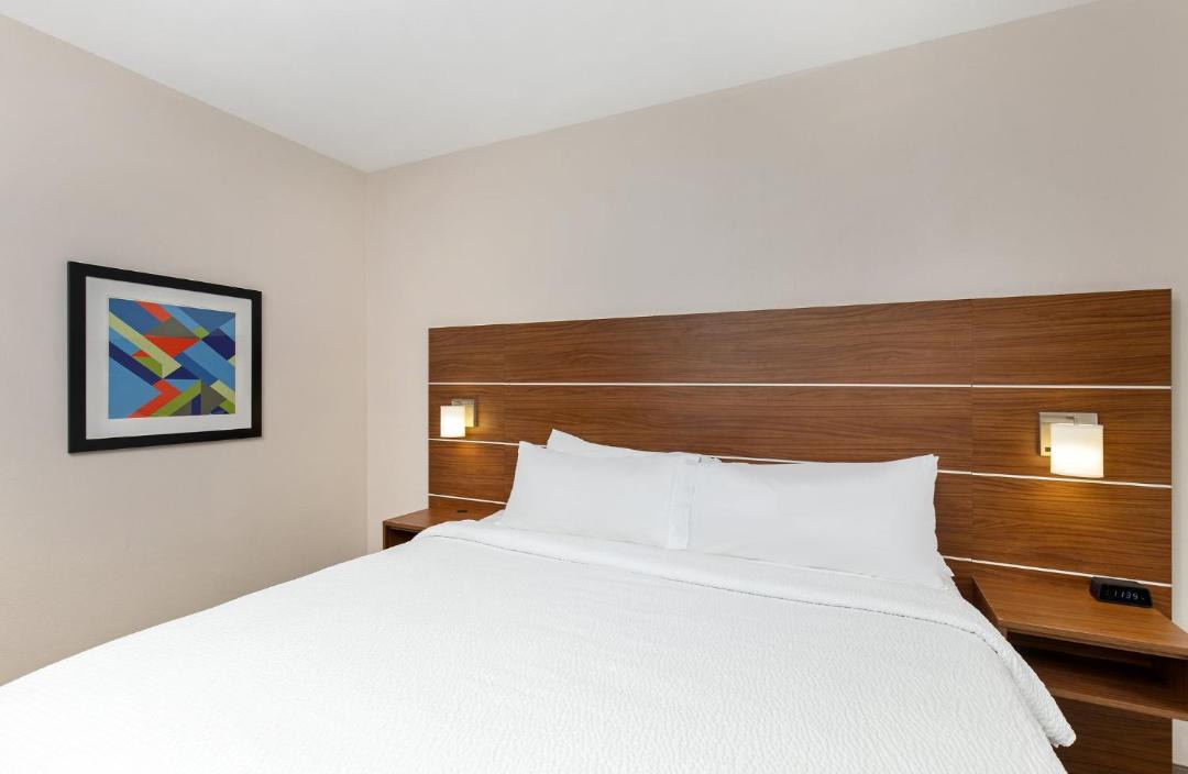 Photo of Bedroom in Crestline Heights