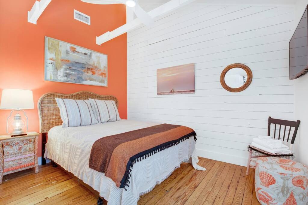 Photo of Bedroom in Tybee Island