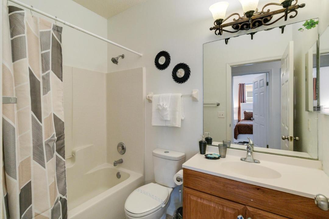 Photo of Bathroom in Sunset Ridge