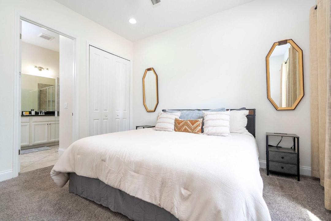 Photo of Bedroom in Davenport
